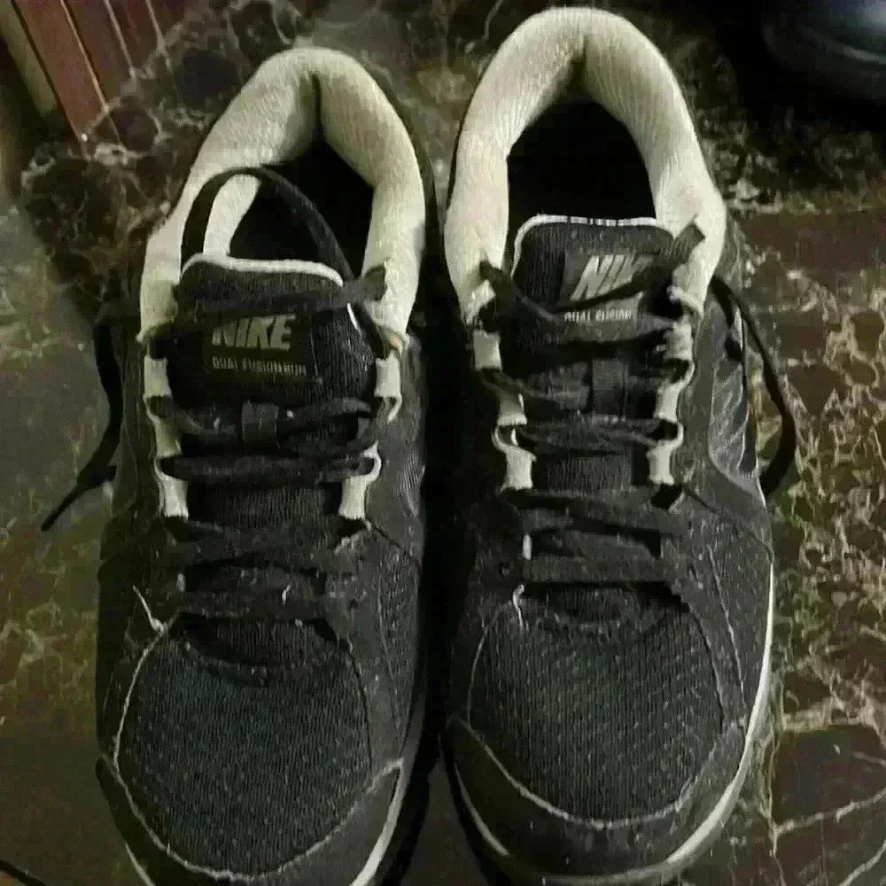 Nike Dual fusion men running, walking, athletic, , gym, ,or women sneakers : - Picture 2 of 5